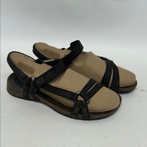 Black Sandals with Adjustable Straps teva size 7 Ventura